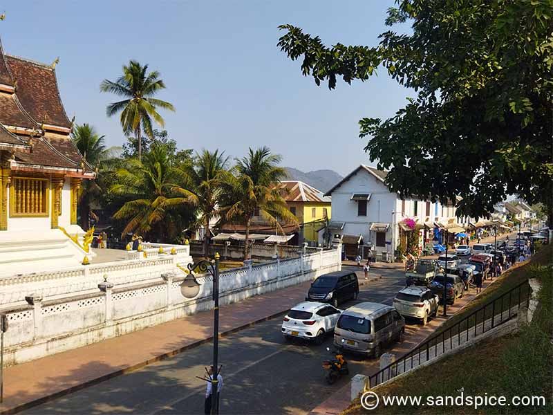 View to the main street from the the Wat Chom Si stupa